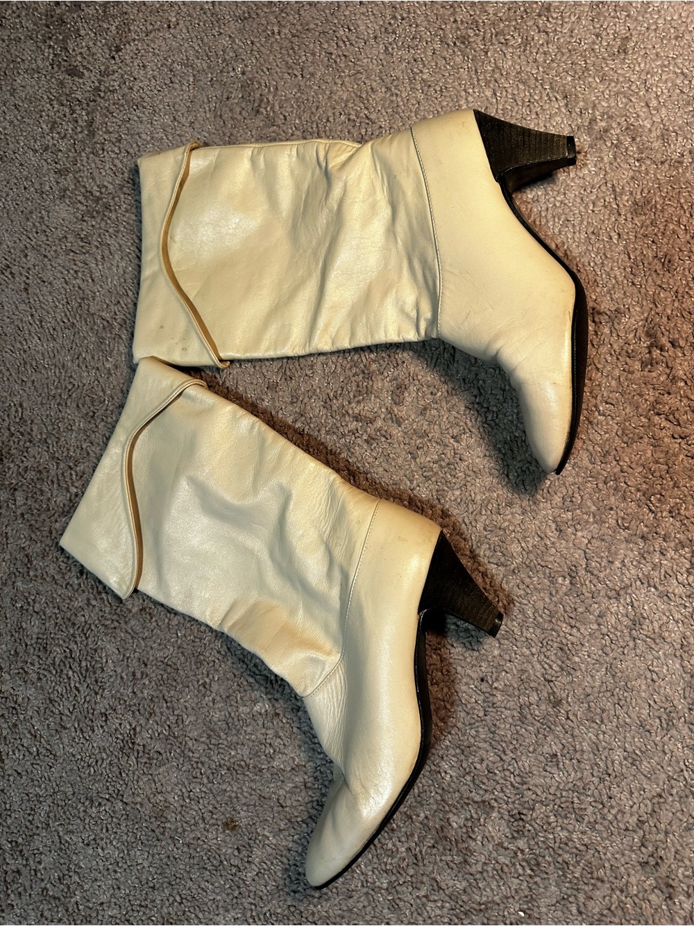 80s vintage leather boots in EUC
